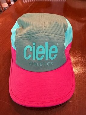 Ciele Athletics GoCapSC Pink and Green Colorblock Running Hat Cap